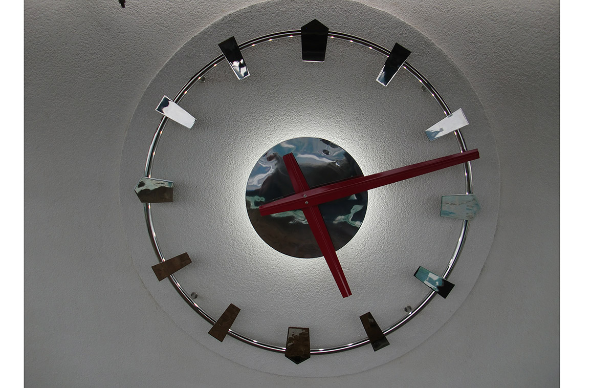 illuminated clock
