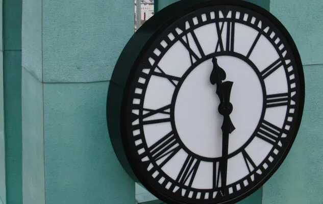 Skeleton Bezel Clock